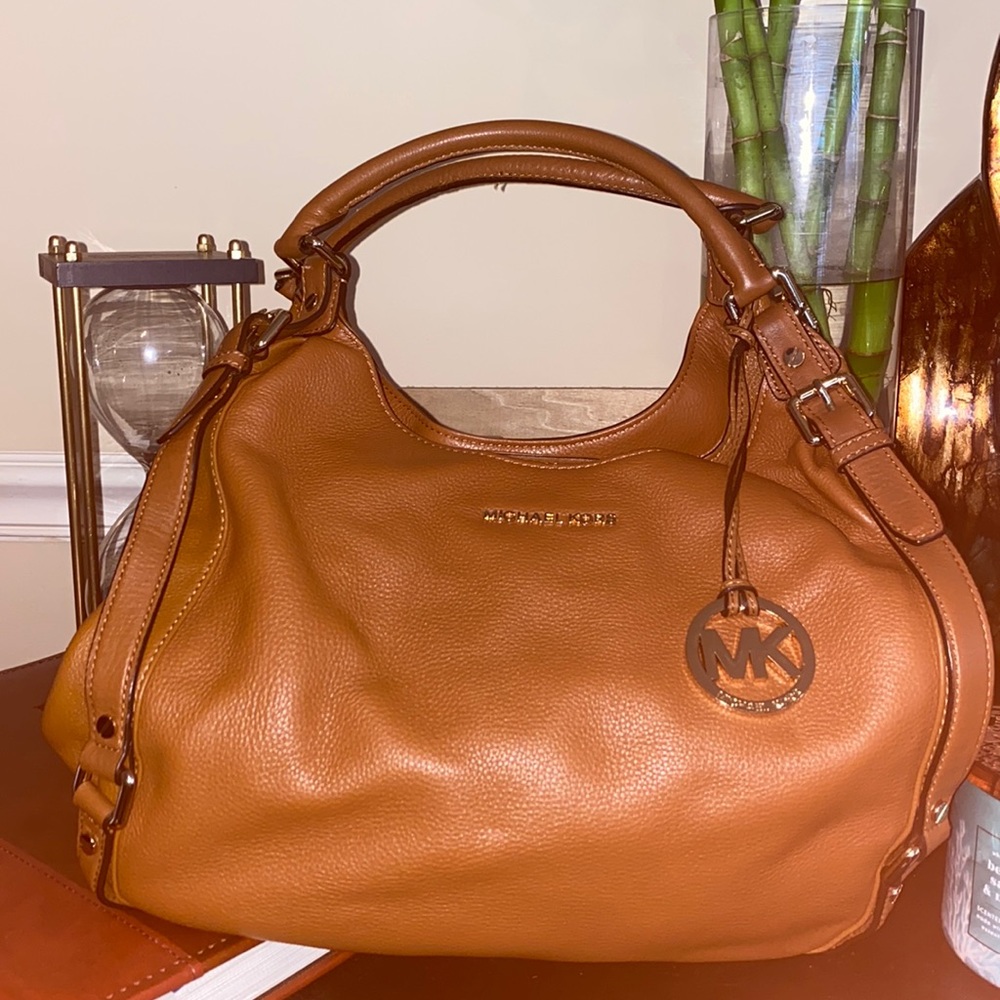 ✨Michael Kors Brown Hobo bag✨